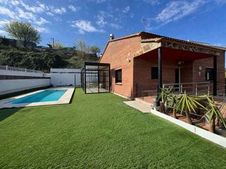 Casa adosada en alquiler en Roc Blanc en Terrassa