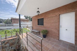 Casa adosada en alquiler en Roc Blanc en Terrassa