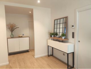 Mueble recibidor madera y metal, nuevo.