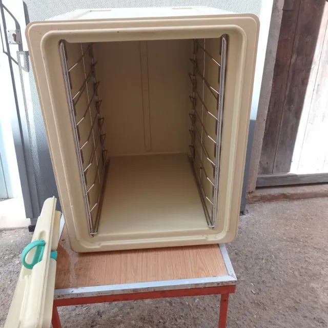 Transportador de comida isotérmico