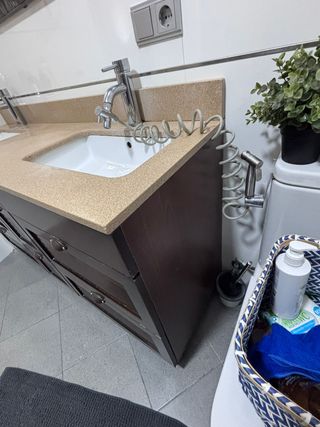 Conjunto de baño madera y cristal