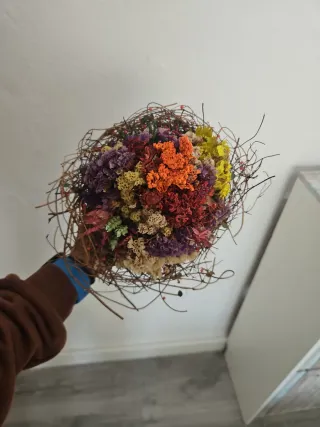 Ramo de flores secas multicolor