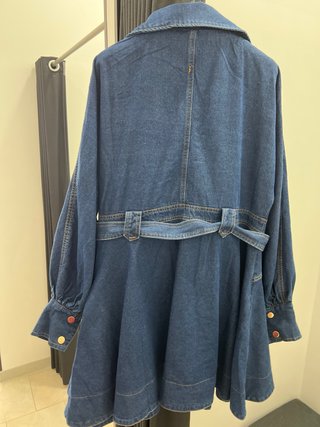 Vestito di jeans con cintura
