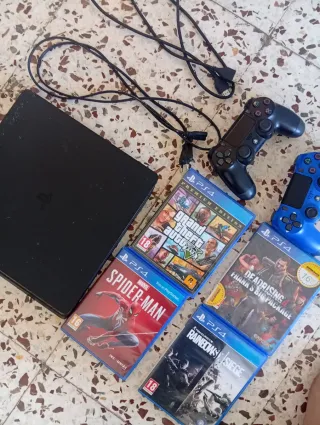PS4 (PlayStation 4) Negra + 4 Juegos y 2 mandos