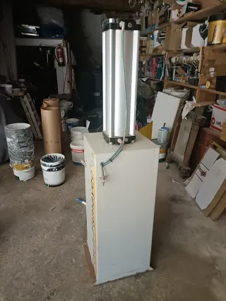 Prensa compactadora de botes neumática