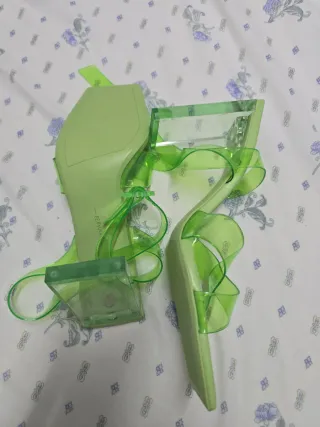 Zapatos Bershka verdes verano