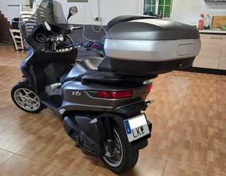Piaggio MP3 Gris Automática