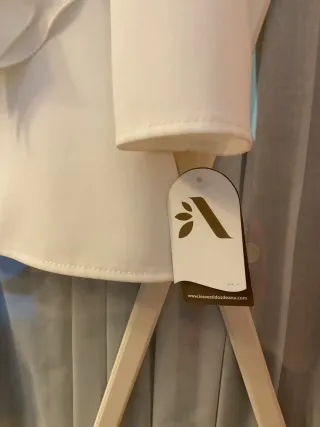 Blusa blanca con volantes