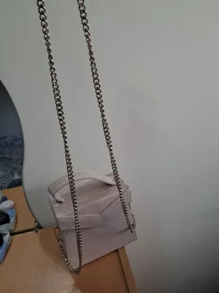 Bolso Zara beige rosa efecto piel cocodrilo