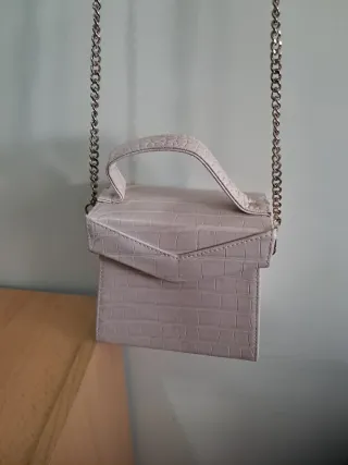 Bolso Zara beige rosa efecto piel cocodrilo