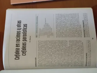 Libro de medicina sobre migraña