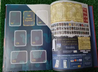 Album tapa dura god of war con cromos y cartas