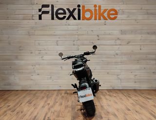 Husqvarna Svartpilen 401