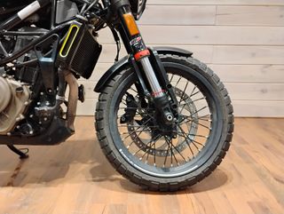 Husqvarna Svartpilen 401