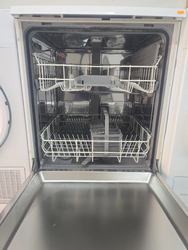 Lavavajillas semi nueva Bosch SilencePlus A++