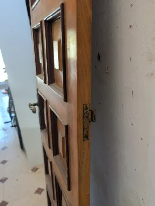 Puerta madera maciza antigua 1