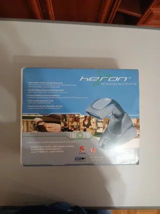 Lector de código de barras con base Heron D130