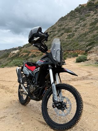 Rieju 307 Enduro Negra y Roja