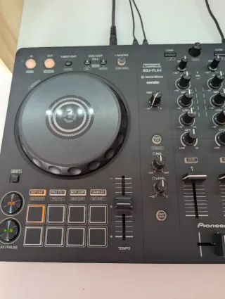 Controlador DJ Pioneer DDJ-FLX4