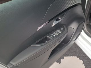 Peugeot 208 Allure Gasolina 100 S&S 6 Vel. MAN