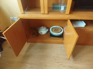 Mueble de salónl bien estado..Regslo sofá y mesa.