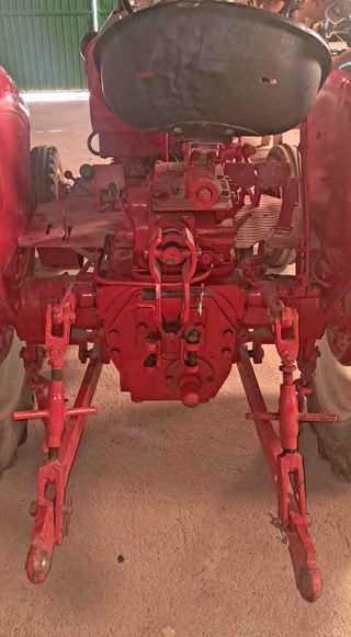 Tractor Barreiros R-335.