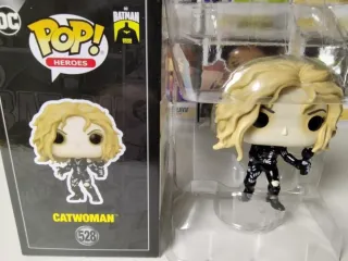 Funko Pop Catwoman y Gambito figuras DC y Marvel