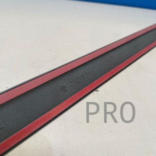 ORIGINAL MOLDURA PUERTA DERECHA 13101651