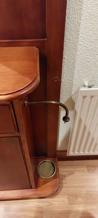 Mueble recibidor de madera. Dos piezas separadas