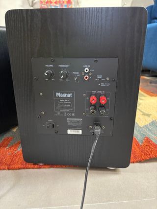 Pareja Subwoofers Magnat 8 Cine/Música