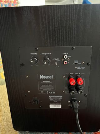 Pareja Subwoofers Magnat 8 Cine/Música