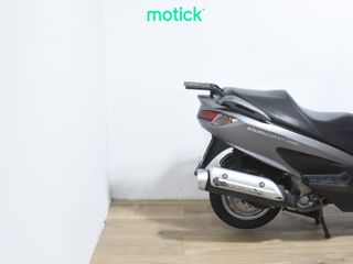 SUZUKI BURGMAN 200