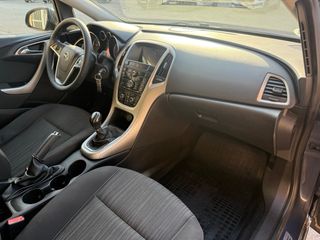 Opel Astra 2011