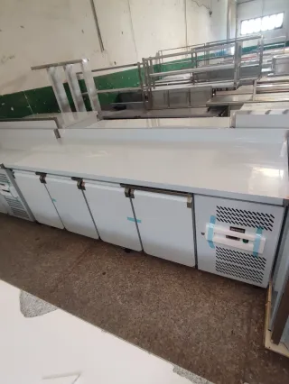 MESA FRIA 4 PUERTAS DE 223 CM