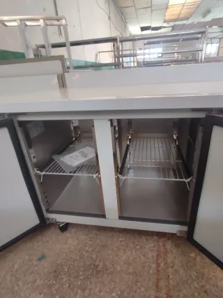 MESA FRIA 4 PUERTAS DE 223 CM