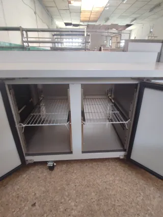 MESA FRIA 4 PUERTAS DE 223 CM