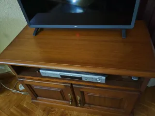 Aparador de salón de madera