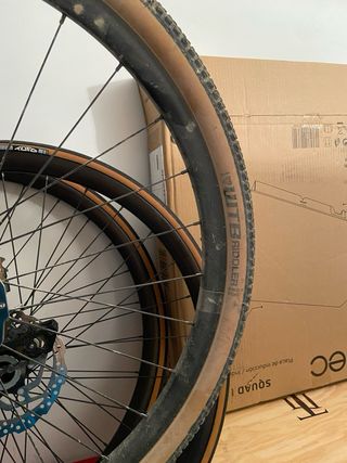 Megamo Jakar 30  Gravel +ruedas carretera