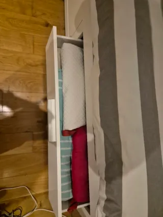 Cama BRIMNES IKEA con almacenaje