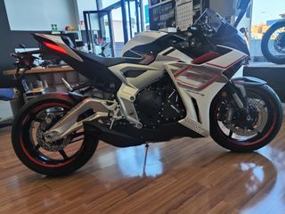 Moto Deportiva Zontes 703RR