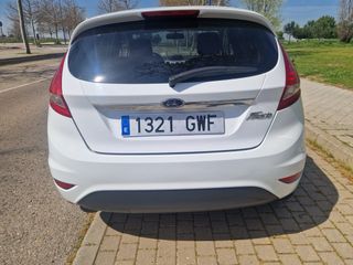 Ford Fiesta 1.4 TITANIUM