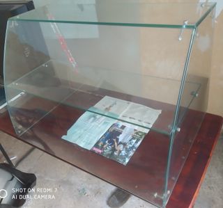 Vetrina Espositore con Ripiano Centrale