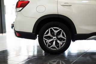 Subaru Forester 2.0i Hybrid CVT Executive Plus