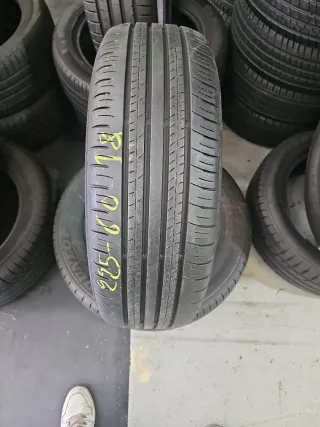 2 Neumático 225-60 R18