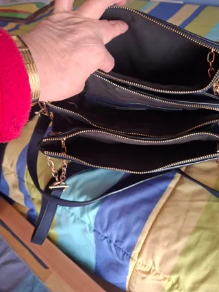 Bolso Parfois azul ante con cadena dorada