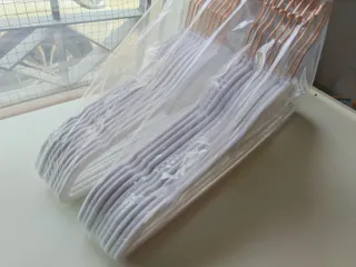 Oferta! 20 Perchas nuevas Terciopelo Blanco