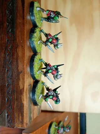 Warhammer ESDLA LOTR 8 Orcos de MORIA  con Espada