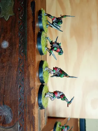 Warhammer ESDLA LOTR 8 Orcos de MORIA  con Espada