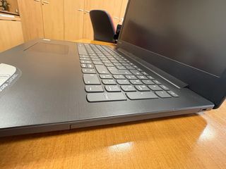 Ordenador portátil Lenovo negro/gris