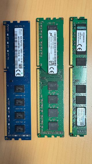 3 módulos RAM DDR3 8GB 1600MHz (24GB total) - SK h